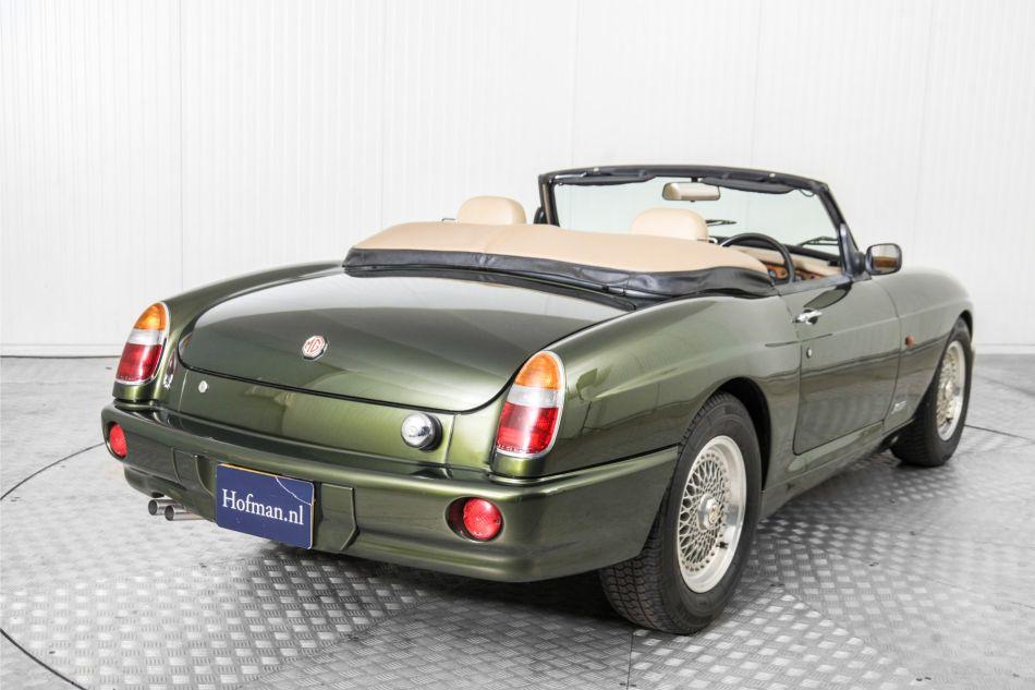 1991 MG RV8