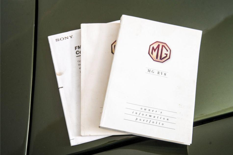 1991 MG RV8