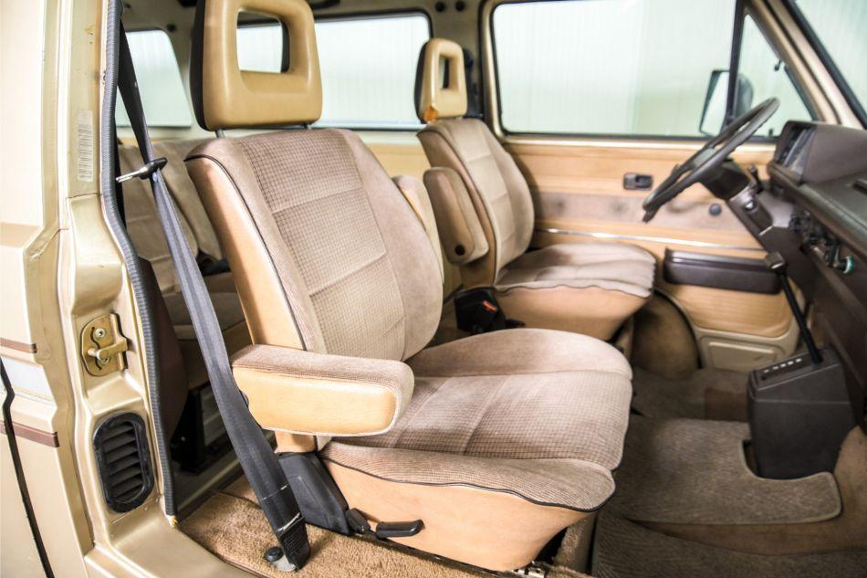 1986 Volkswagen Caravelle