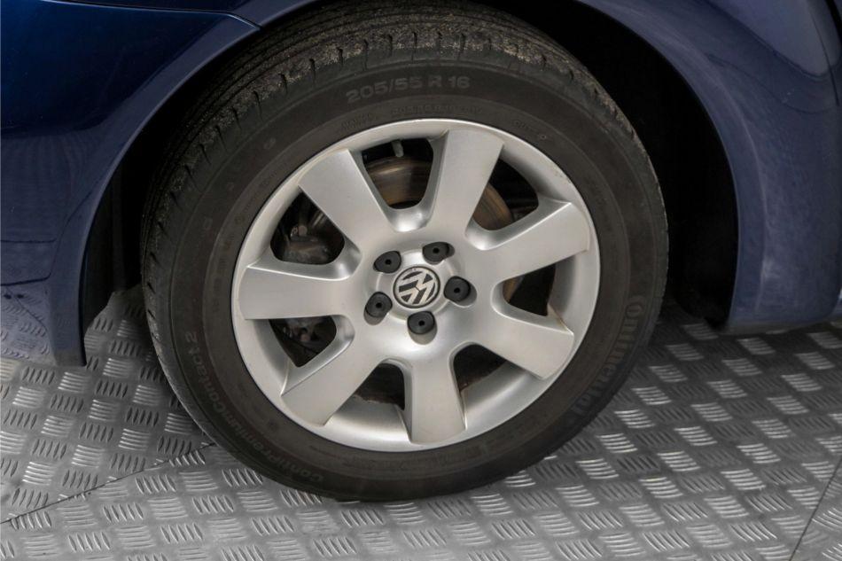 2003 Volkswagen New Beetle