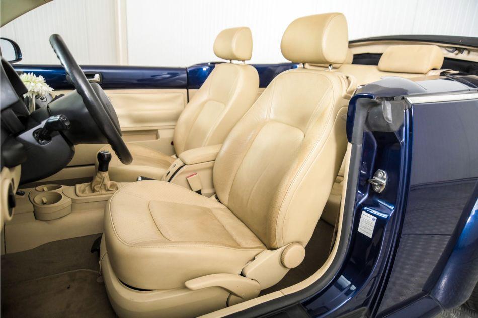 2004 Volkswagen New Beetle