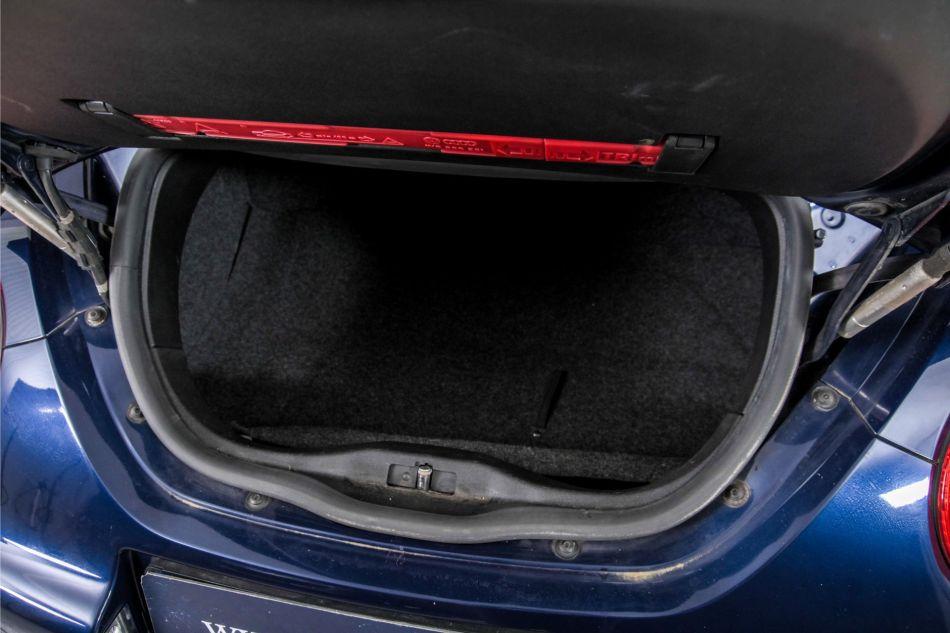 2004 Volkswagen New Beetle