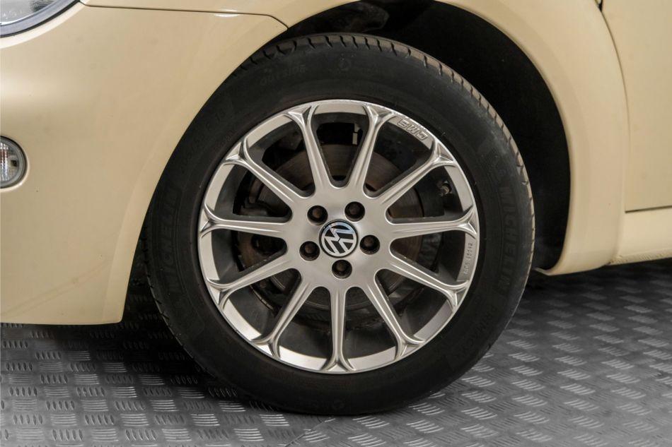 2004 Volkswagen New Beetle