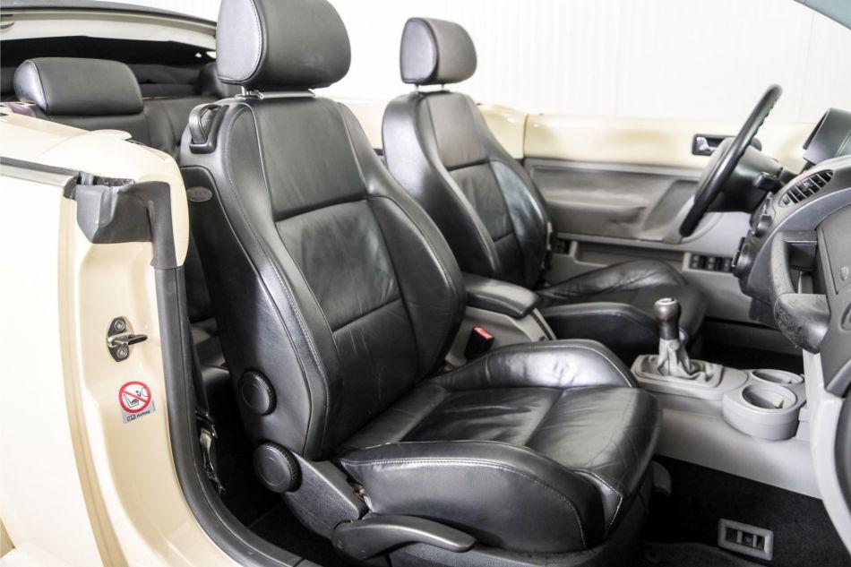 2004 Volkswagen New Beetle