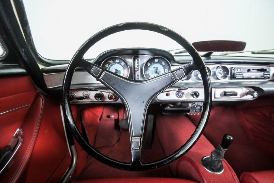 1968 Volvo P1800