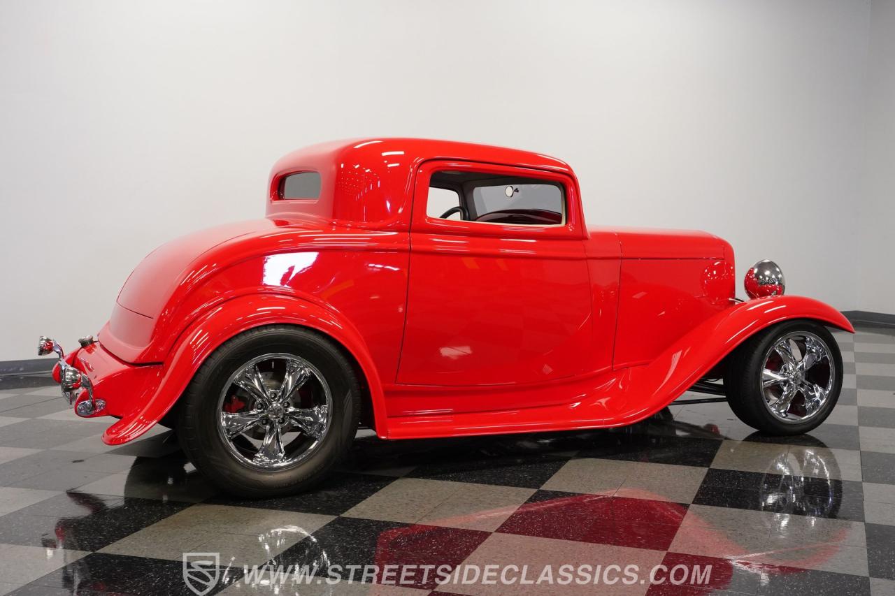 1932 Ford 3-Window Coupe