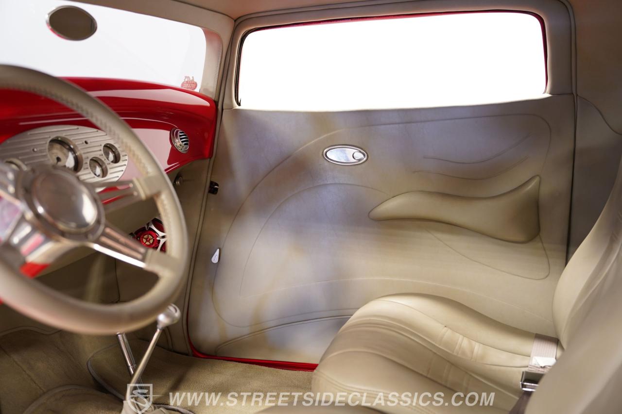 1932 Ford 3-Window Coupe