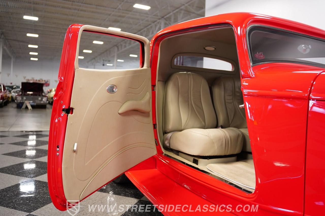 1932 Ford 3-Window Coupe