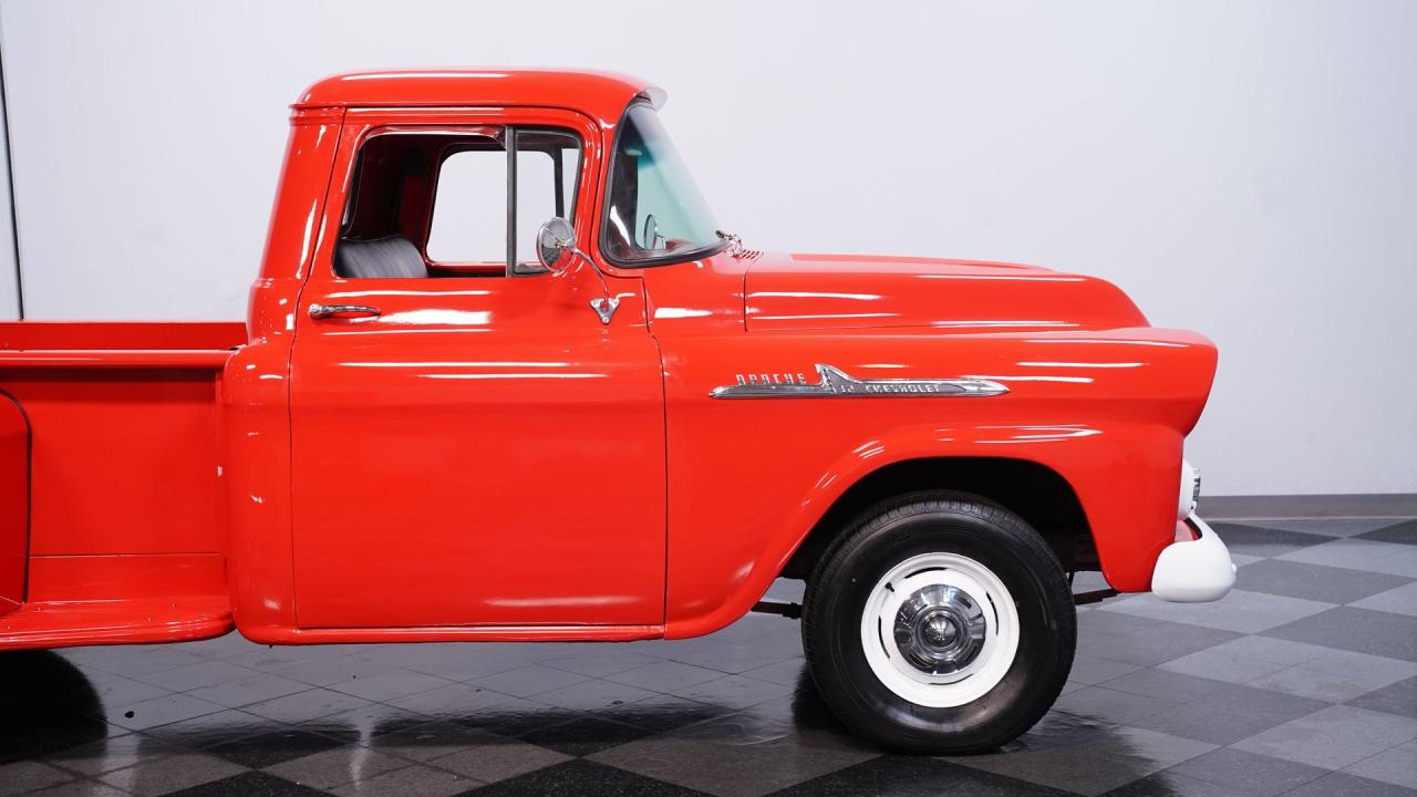 1958 Chevrolet Apache 3200 Stepside
