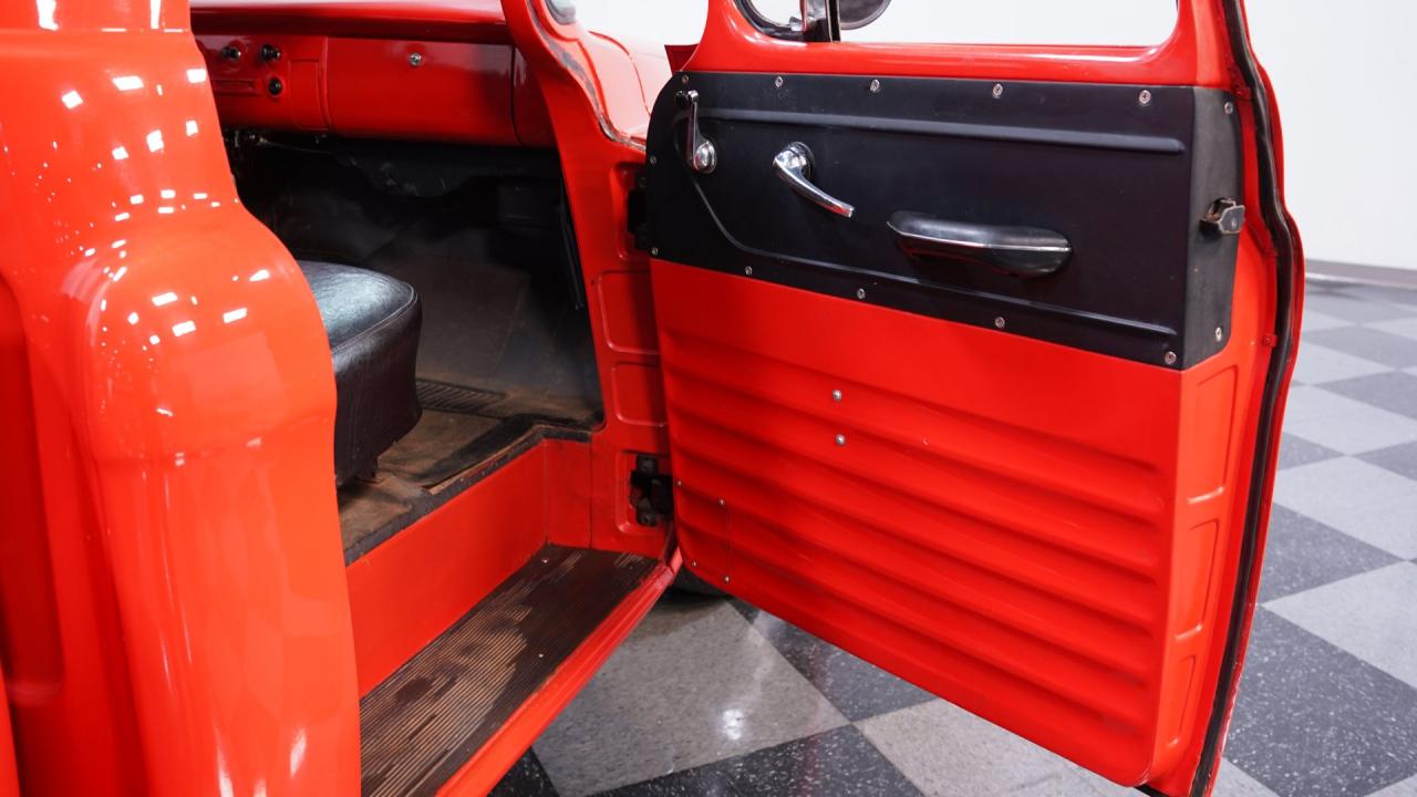 1958 Chevrolet Apache 3200 Stepside