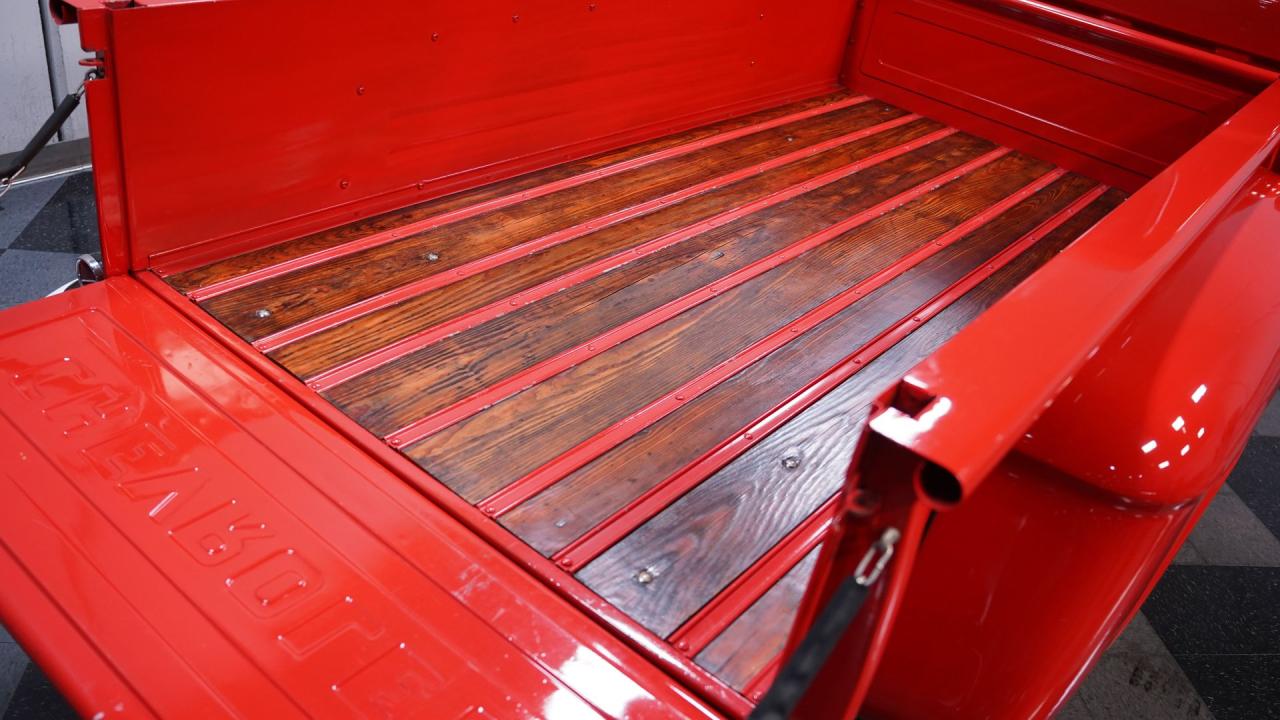 1958 Chevrolet Apache 3200 Stepside