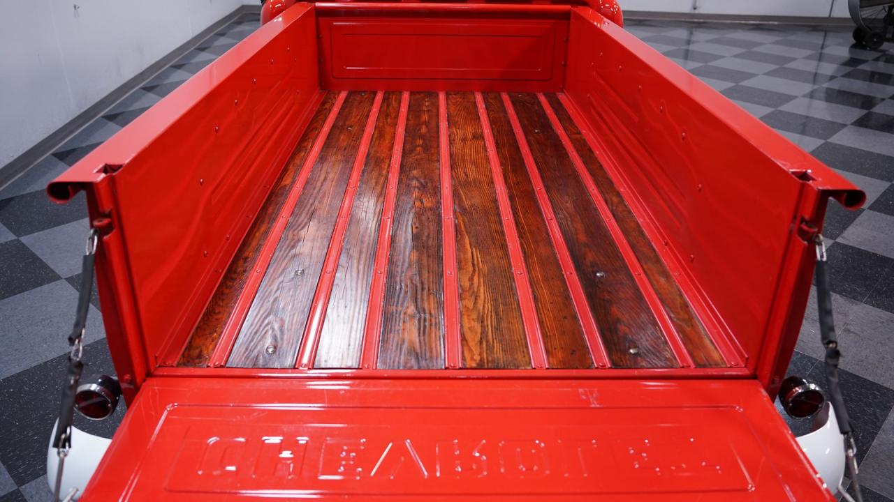 1958 Chevrolet Apache 3200 Stepside