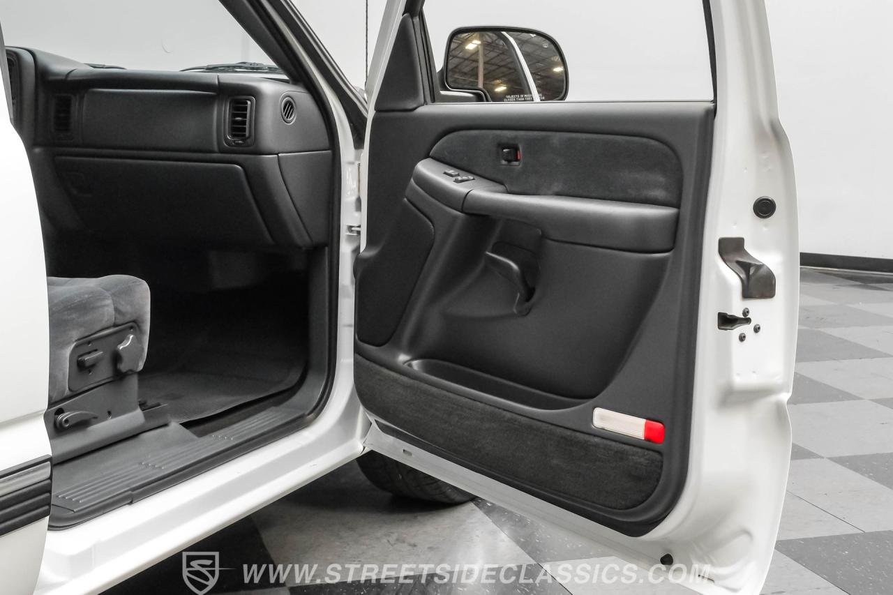 2000 Chevrolet Silverado 1500 LS