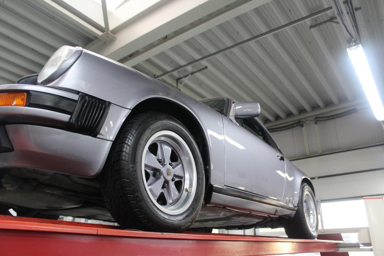 1988 Porsche 911 3.2 &ldquo;Jubil&auml;umsmodell 25 Jahre 911&rdquo;