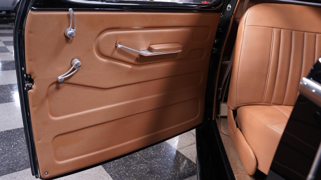 1947 Ford Deluxe Coupe