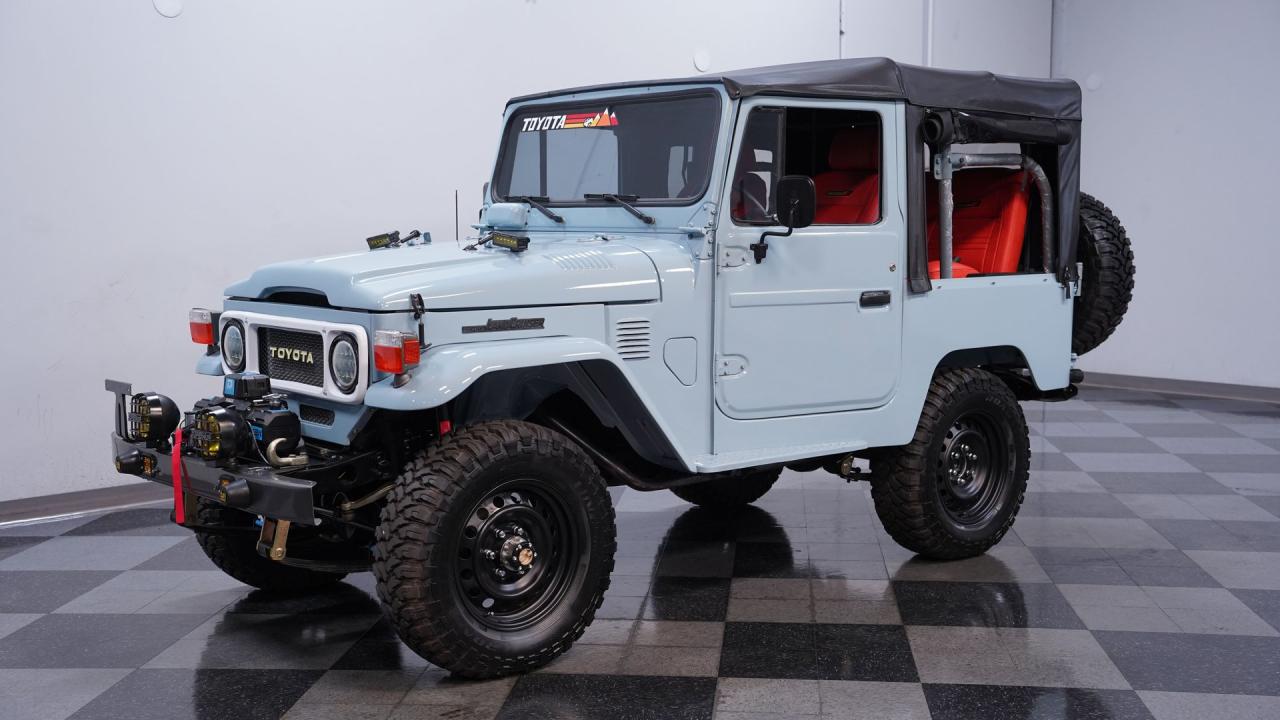 1982 Toyota Land Cruiser FJ40 with Trailer