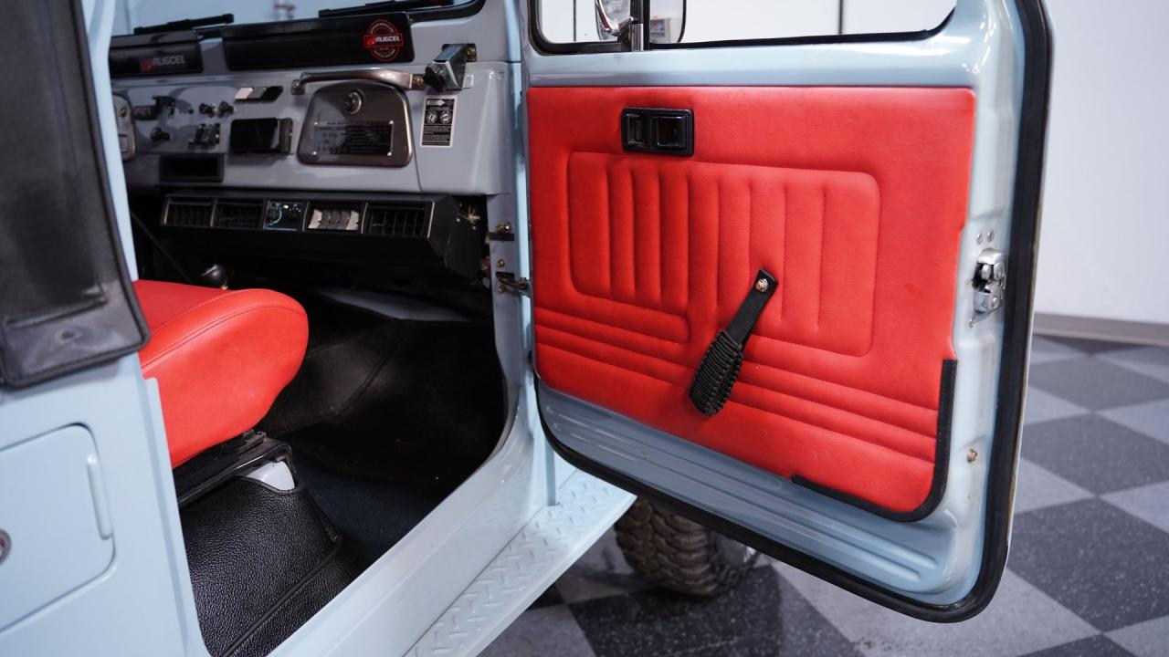 1982 Toyota Land Cruiser FJ40 with Trailer