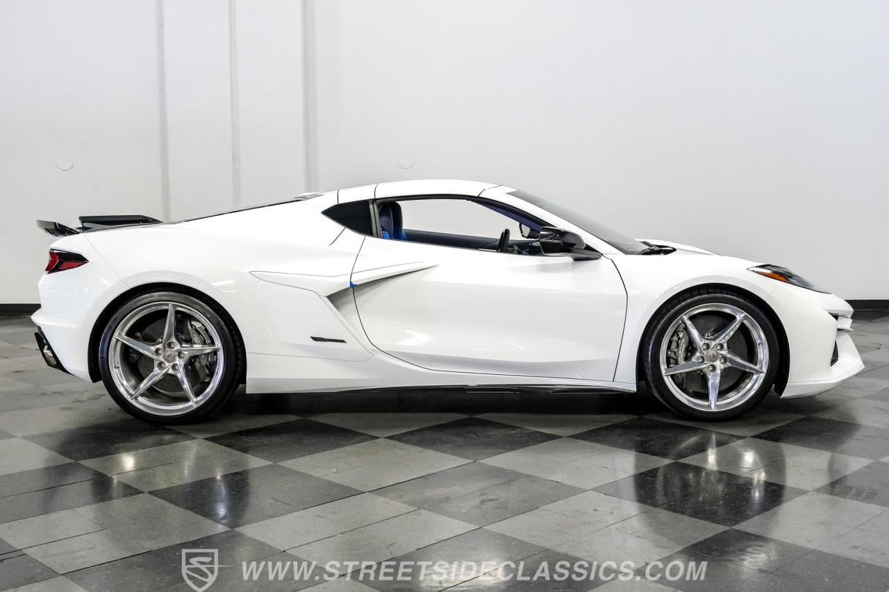 2024 Chevrolet Corvette E-Ray Coupe 3LZ