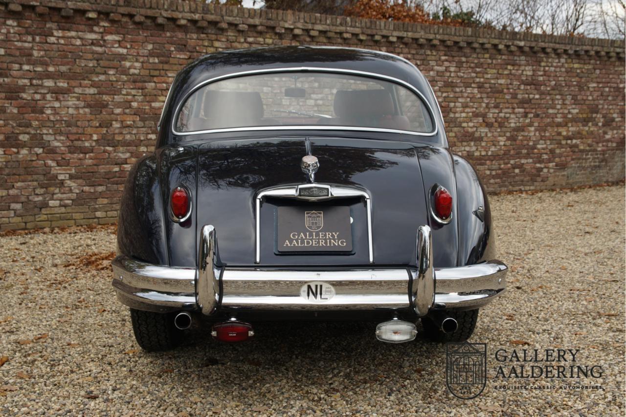 1959 Jaguar XK150 FHC 3.4 SE
