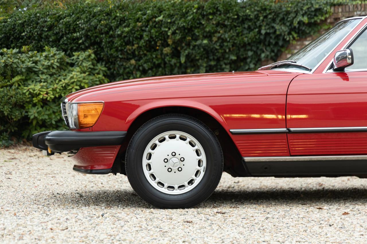1986 Mercedes - Benz Mercedes Benz 560 SL &ldquo;Becker Grand Prix&rdquo;