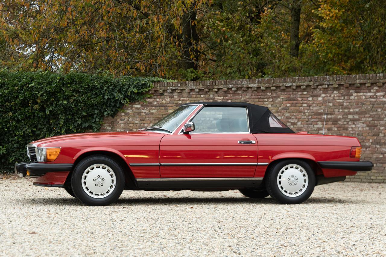 1986 Mercedes - Benz Mercedes Benz 560 SL &ldquo;Becker Grand Prix&rdquo;