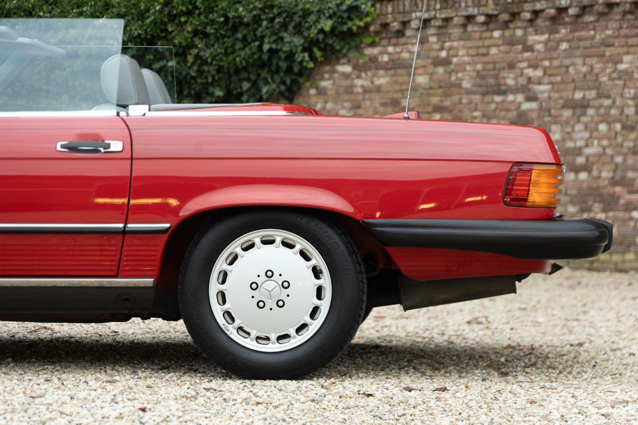 1986 Mercedes - Benz Mercedes Benz 560 SL &ldquo;Becker Grand Prix&rdquo;