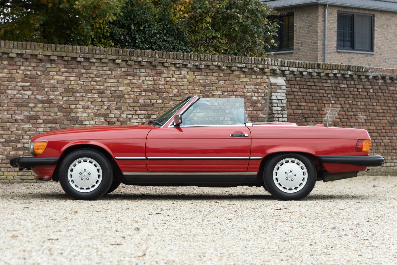 1986 Mercedes - Benz Mercedes Benz 560 SL &ldquo;Becker Grand Prix&rdquo;