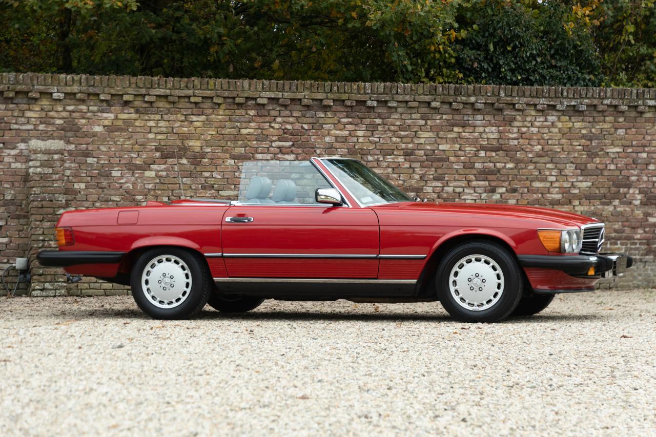1986 Mercedes - Benz Mercedes Benz 560 SL &ldquo;Becker Grand Prix&rdquo;