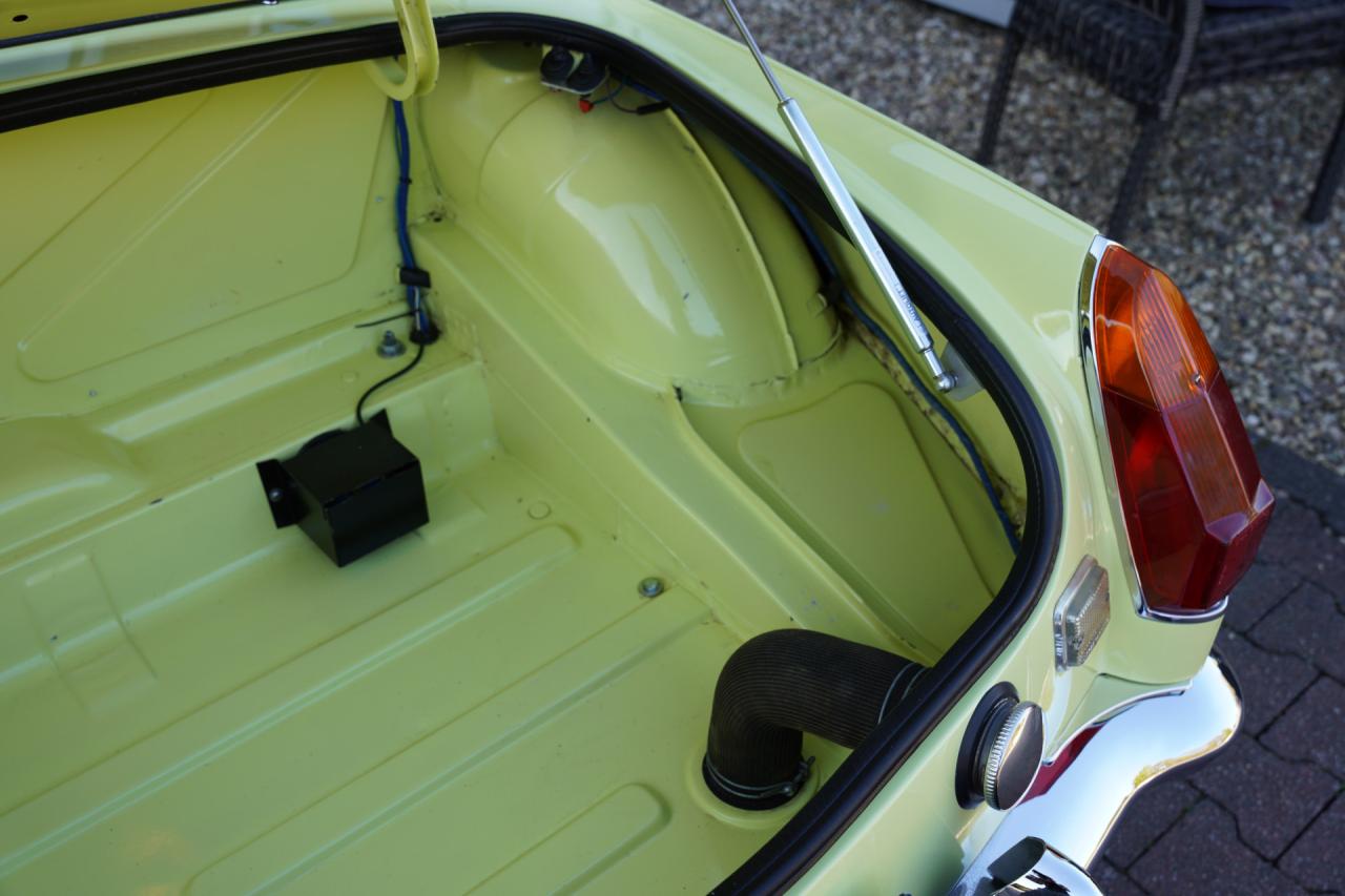 1977 MG B Roadster Overdrive