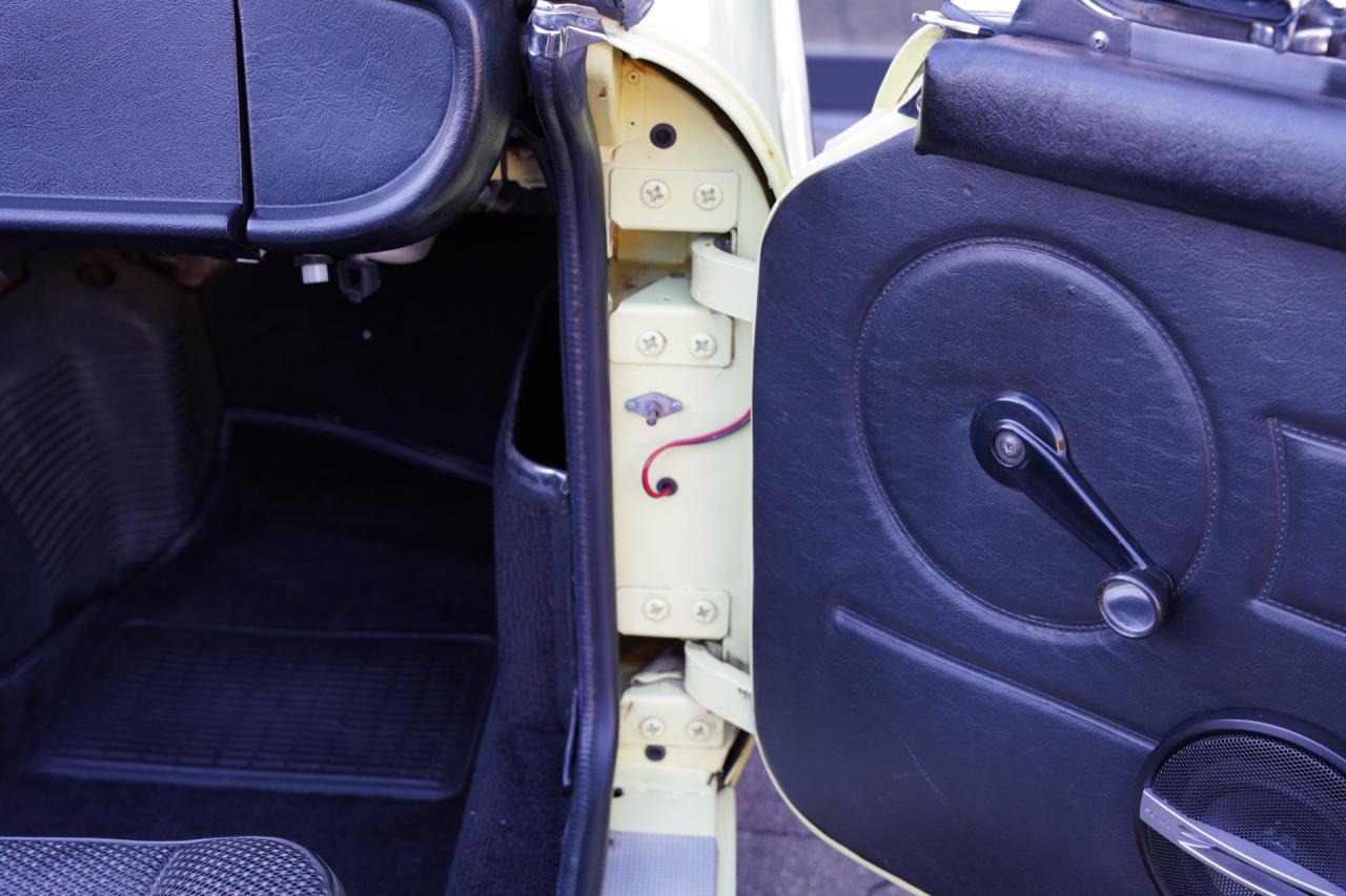 1977 MG B Roadster Overdrive