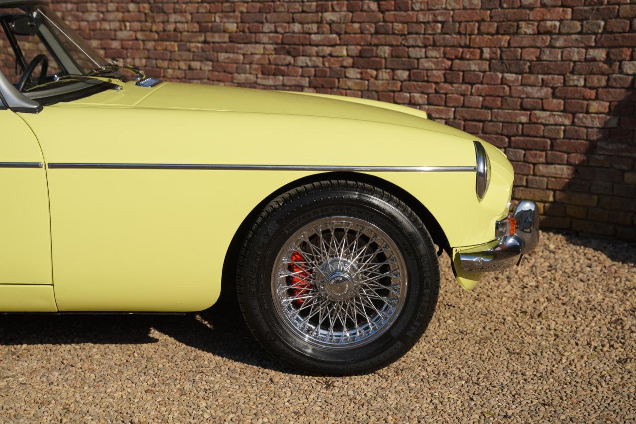 1977 MG B Roadster Overdrive