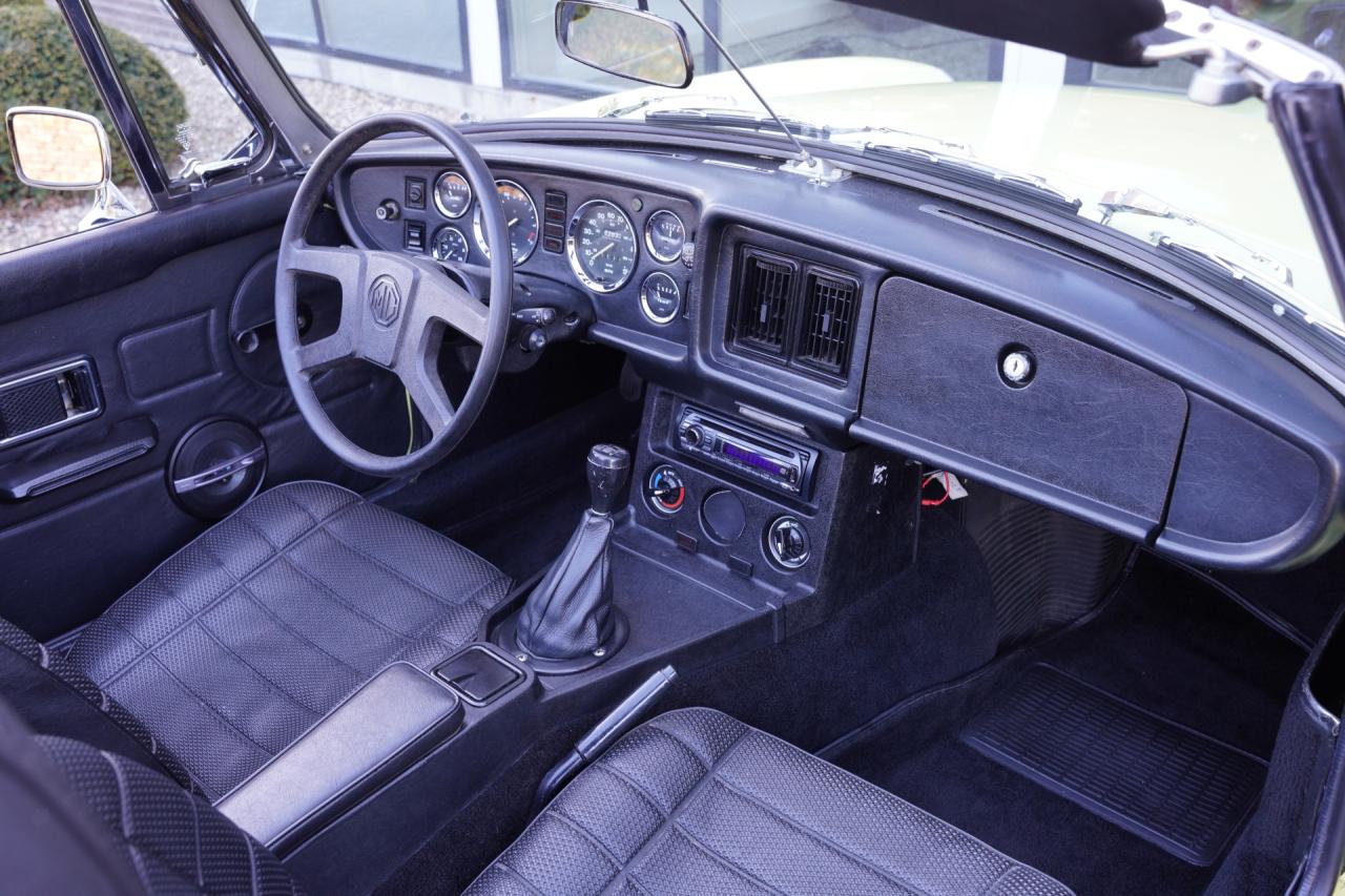 1977 MG B Roadster Overdrive