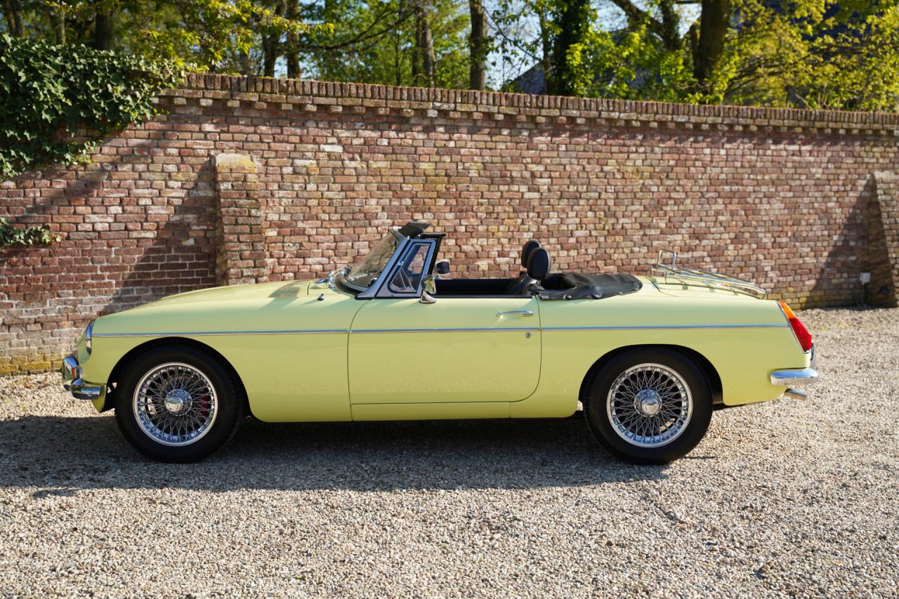 1977 MG B Roadster Overdrive