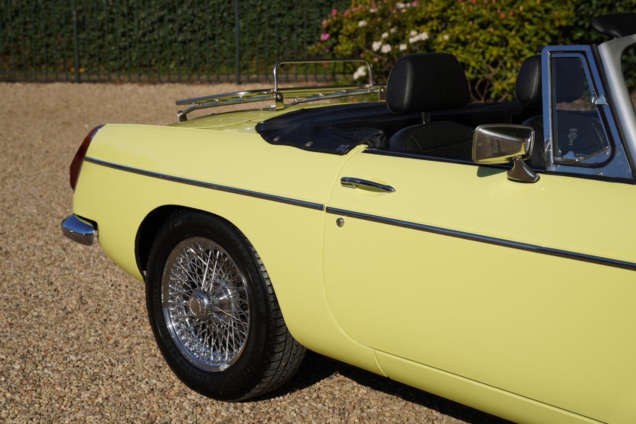 1977 MG B Roadster Overdrive