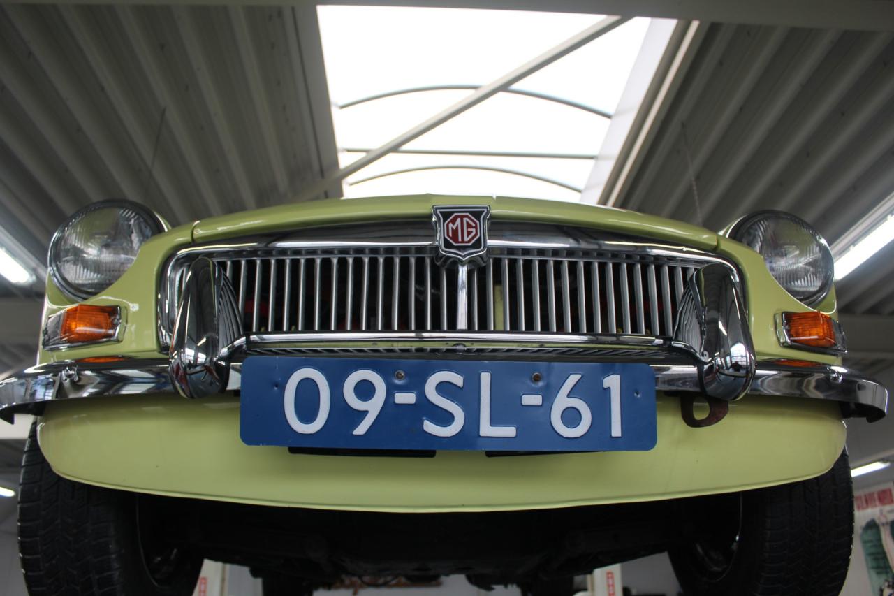 1977 MG B Roadster Overdrive