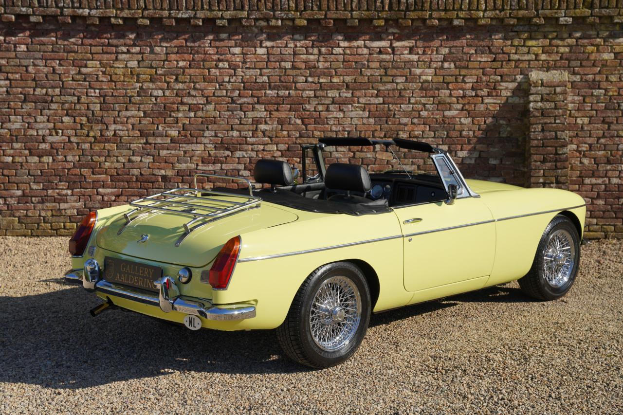 1977 MG B Roadster Overdrive