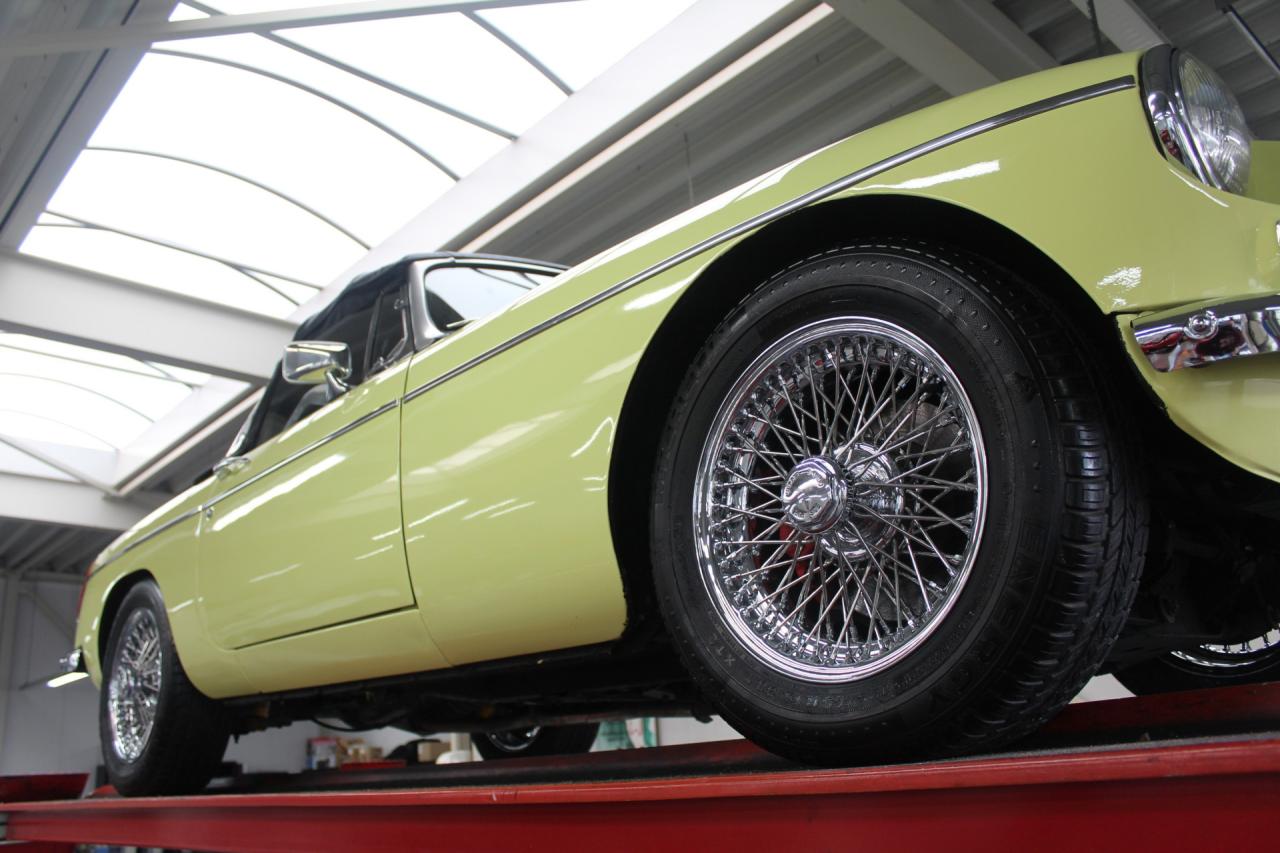 1977 MG B Roadster Overdrive