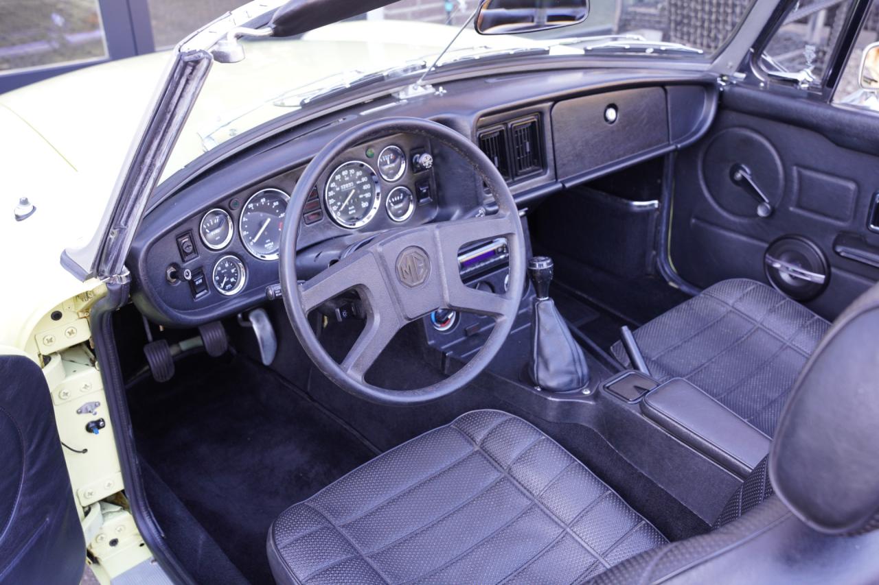 1977 MG B Roadster Overdrive