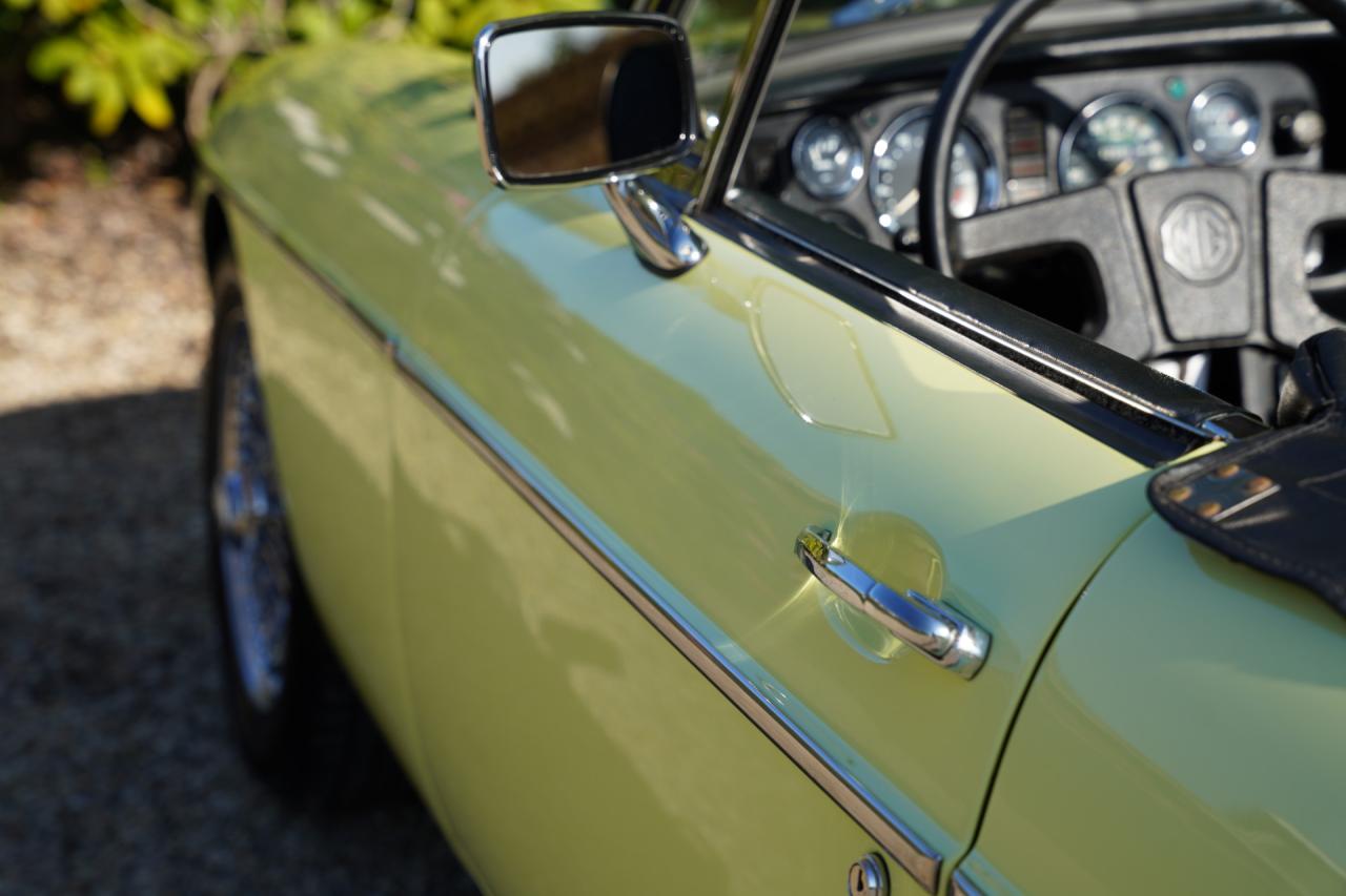 1977 MG B Roadster Overdrive