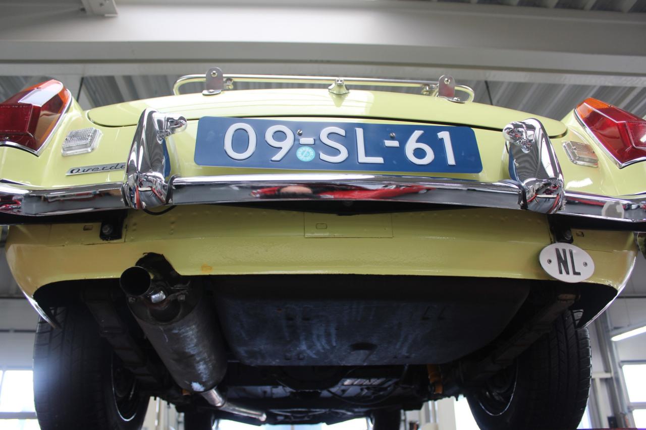 1977 MG B Roadster Overdrive