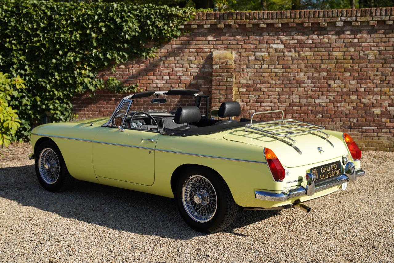 1977 MG B Roadster Overdrive