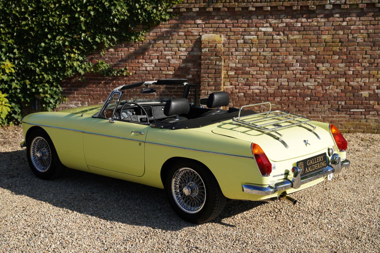 1977 MG B Roadster Overdrive