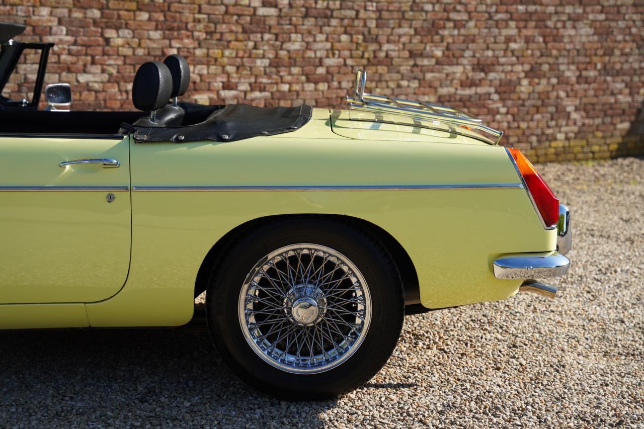 1977 MG B Roadster Overdrive