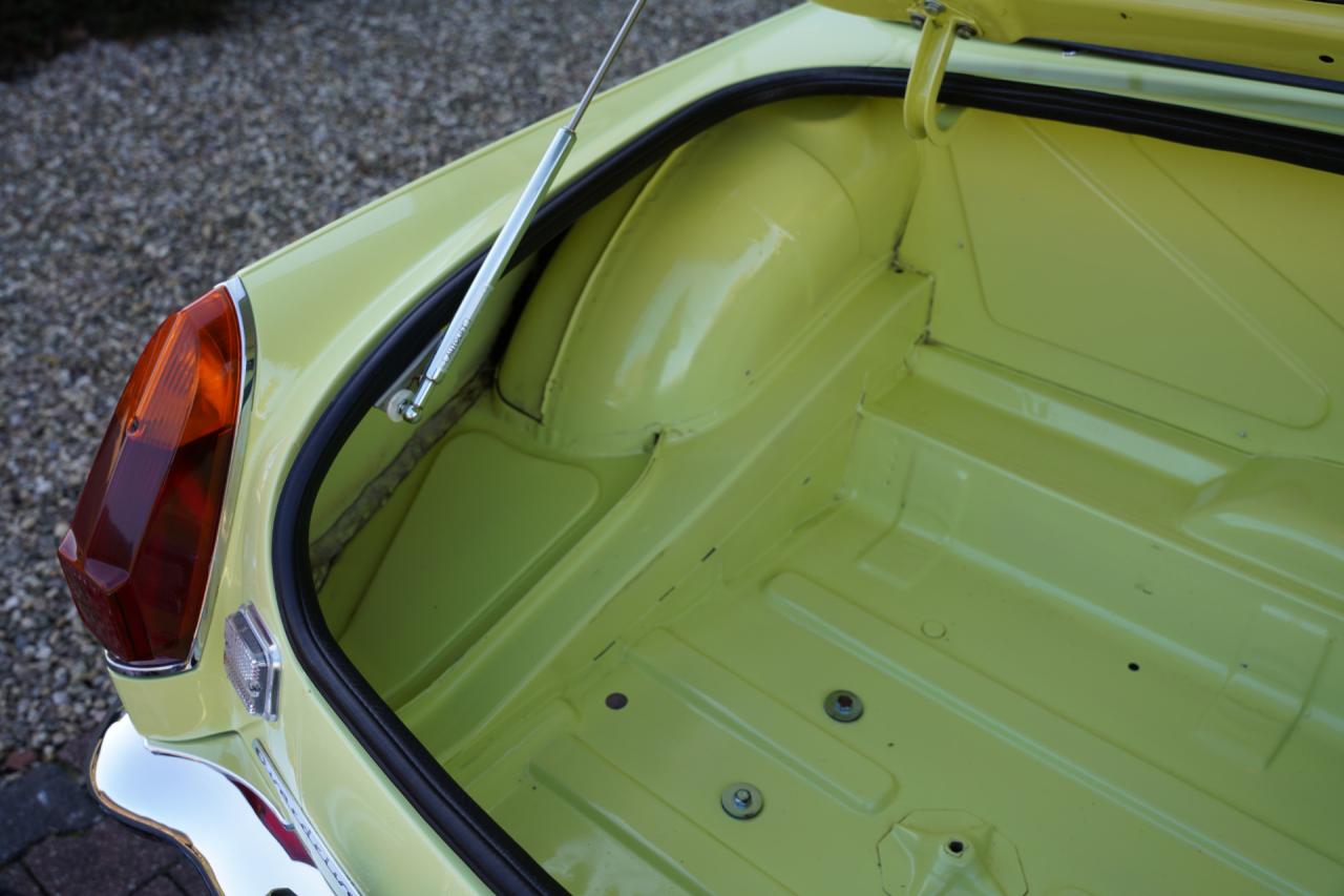 1977 MG B Roadster Overdrive