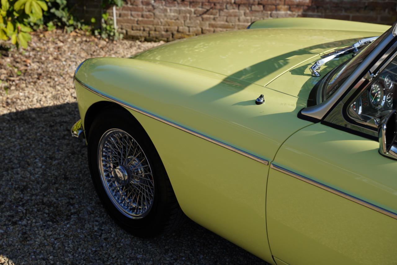 1977 MG B Roadster Overdrive