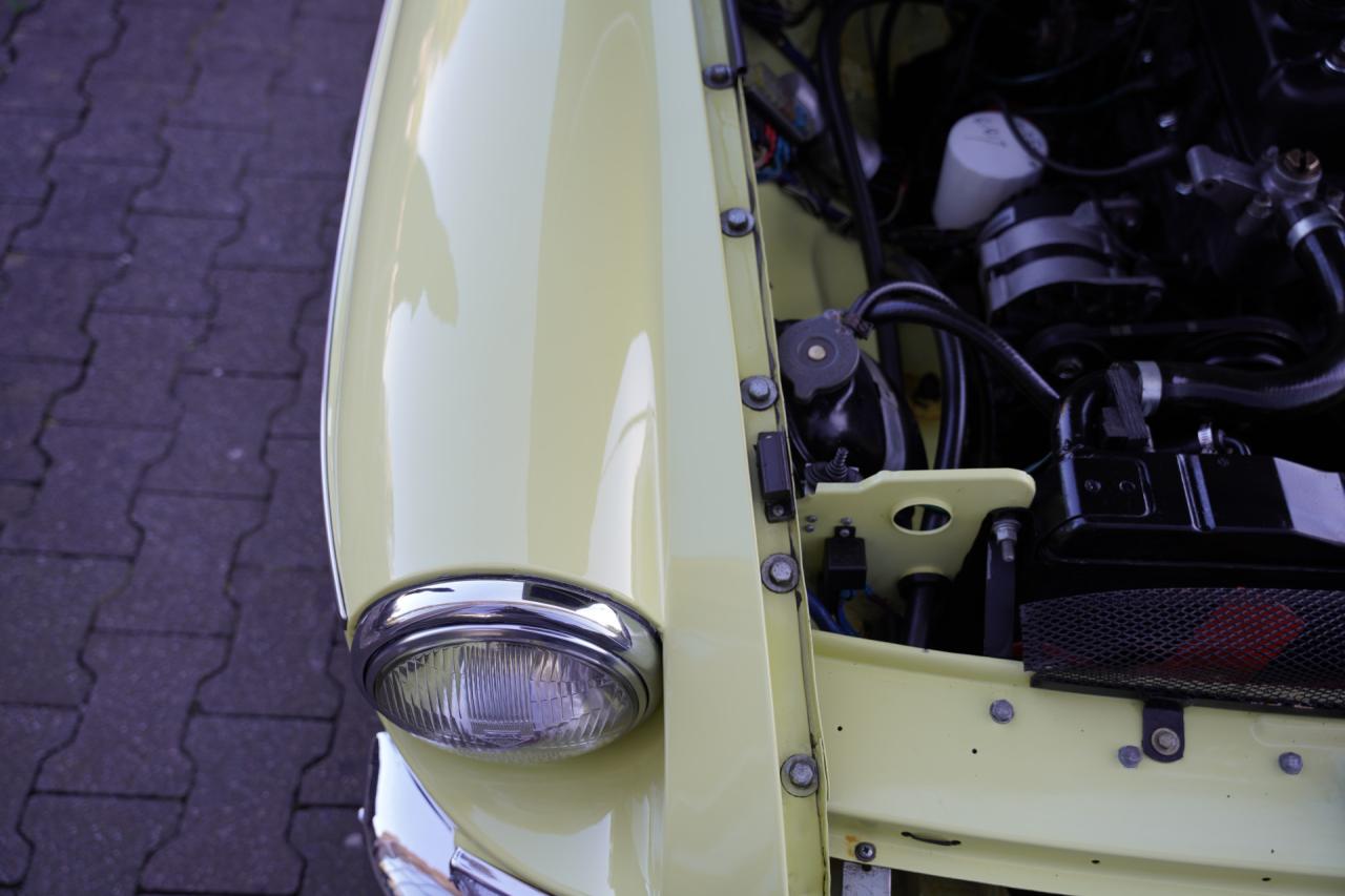 1977 MG B Roadster Overdrive