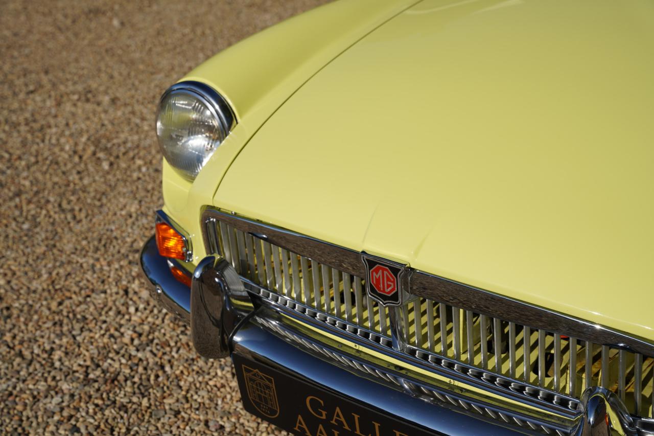 1977 MG B Roadster Overdrive