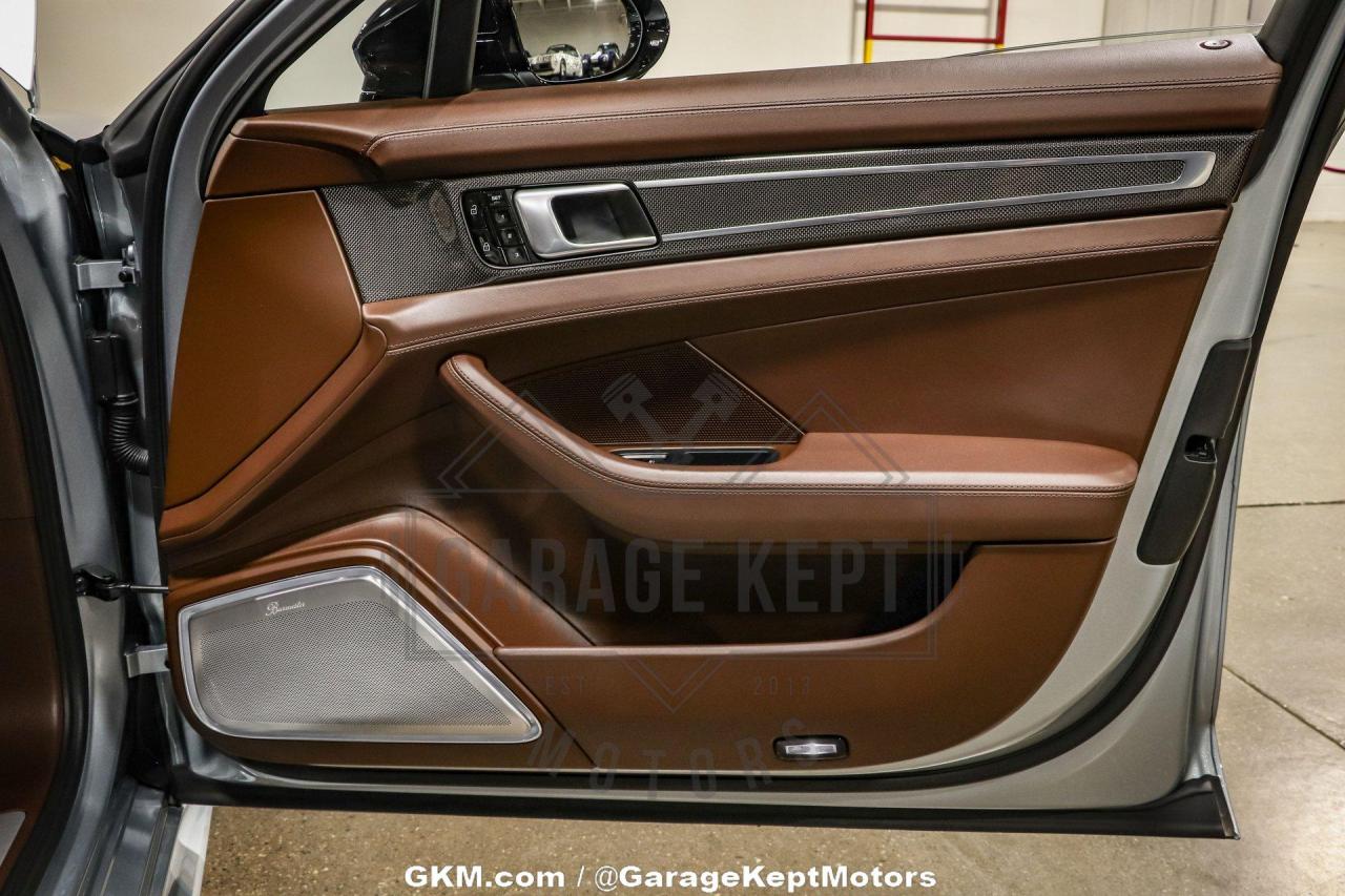 2020 Porsche Panamera Turbo S E-Hybrid