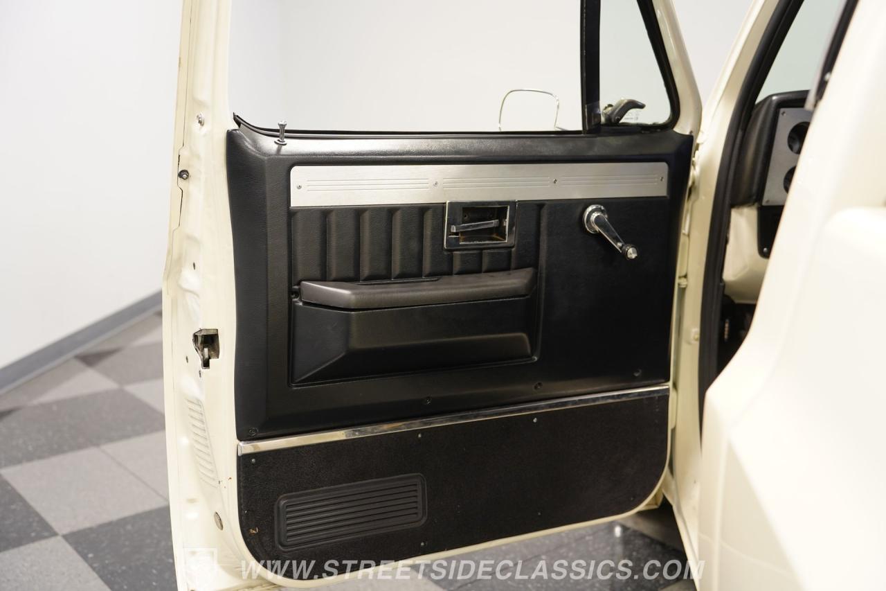 1985 Chevrolet C10 LS 5.3L Restomod