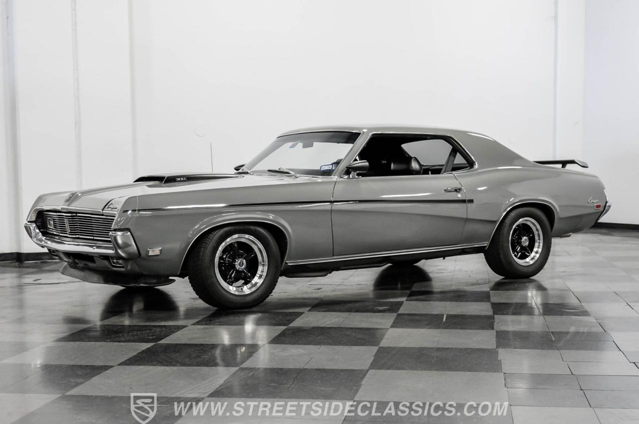 1969 Mercury Cougar Restomod